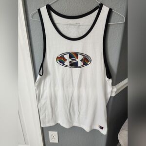 UNDER ARMOUR SLEEVELESS TEE
